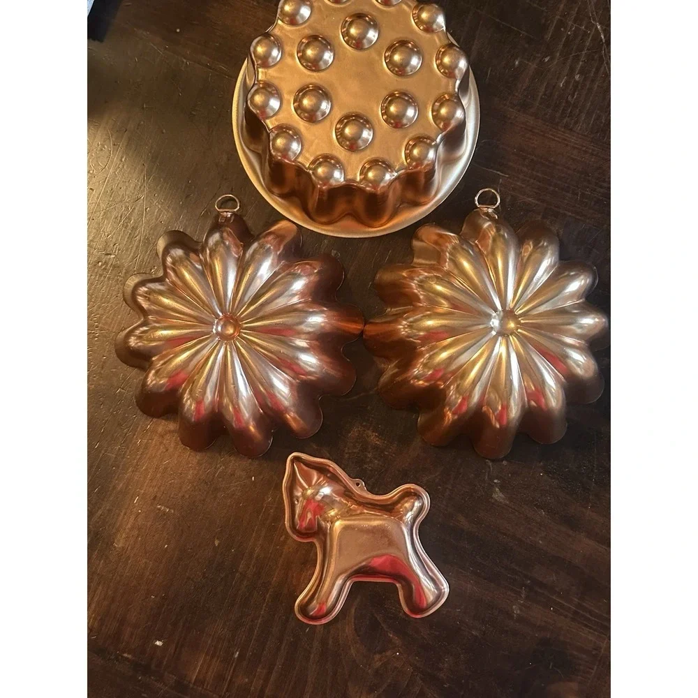 Vintage Metal  Molds Pan Wall Hangings Decor Copper‎ Color, Set of 4